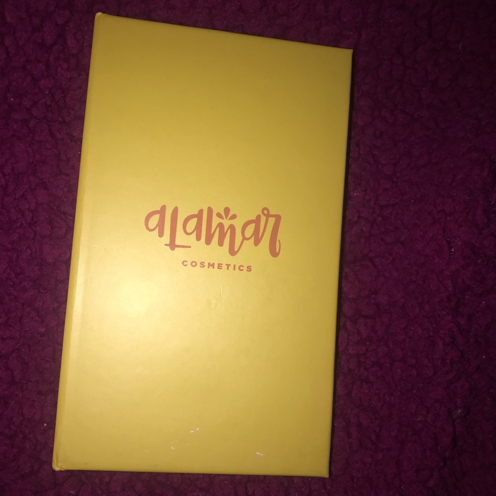 Reina Del Caribe Vol. 1 Eyeshadow Palette